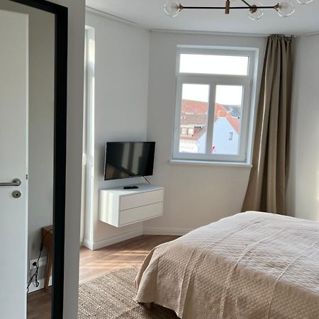 Zentrale, Schoene Design-Wohnung Im Coolen Viertel Brema Exterior foto
