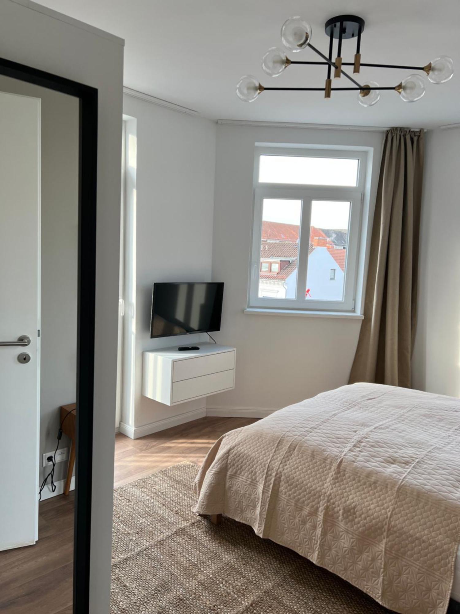 Zentrale, Schoene Design-Wohnung Im Coolen Viertel Brema Exterior foto